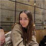 Profesora de matemáticas da clases de primaria, ESO y bachillerato